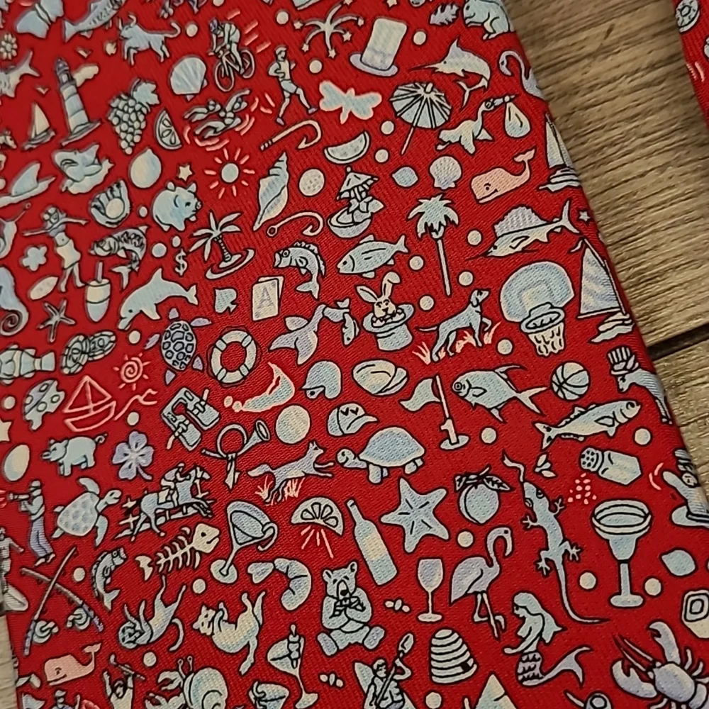 VINEYARD VINES‎ Red Whimsical Patterns 10th Year Anniversary Mens Silk Tie NEW